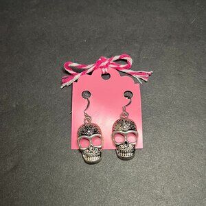 Gluttonous Gifts Silver Tone Studded Skull Halloween Dangle Drop Earrings 1.5"